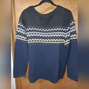 Eddie Bauer Men's Black and Navy Crewneck Sweater